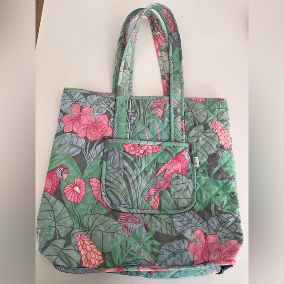 CREATION ALPAC Quilted Fabric Tote Bag Floral Parrot Pattern Beach Market Bag - Picture 6 of 15